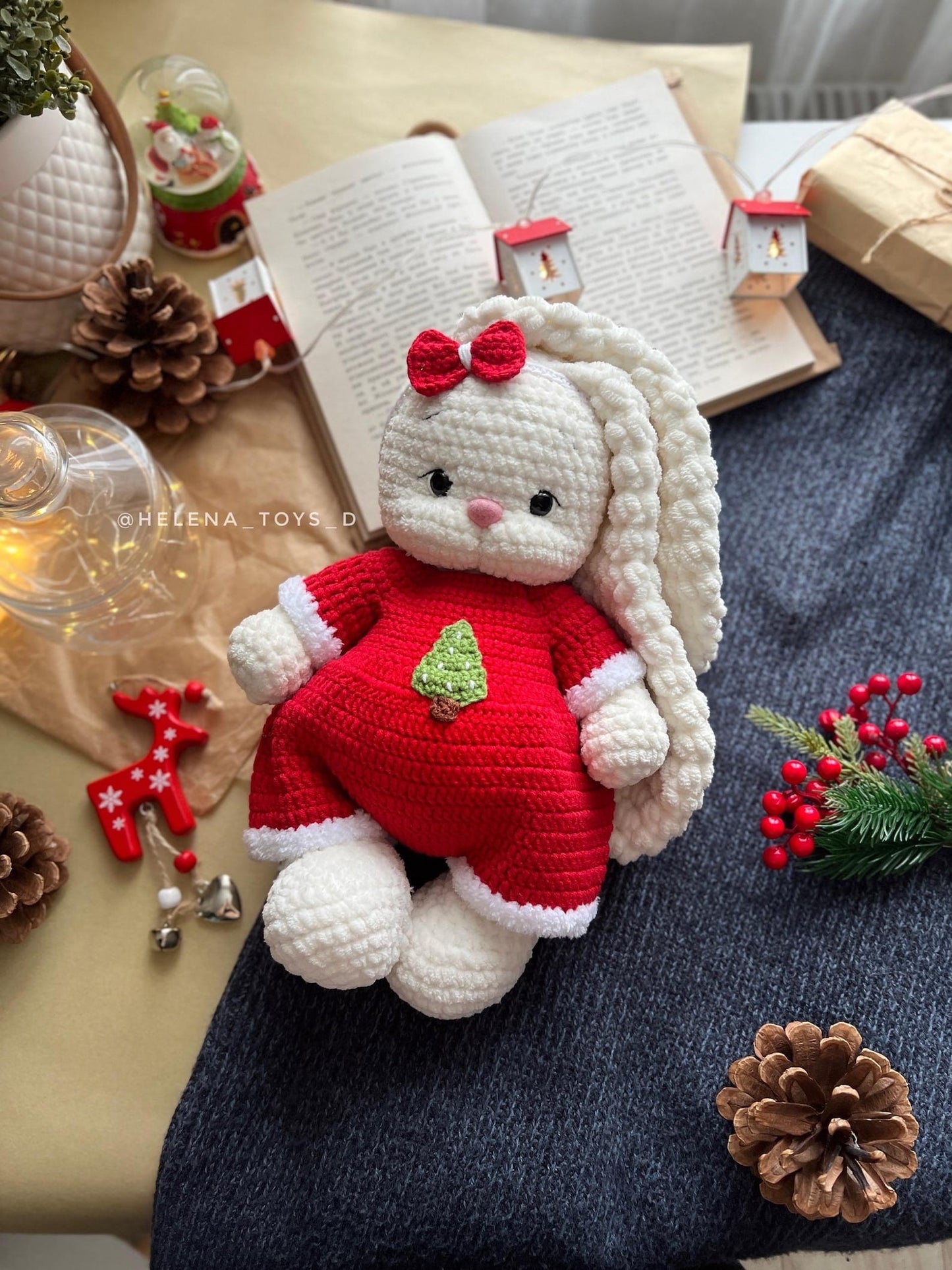 Crochet pattern of a clothes for a doll